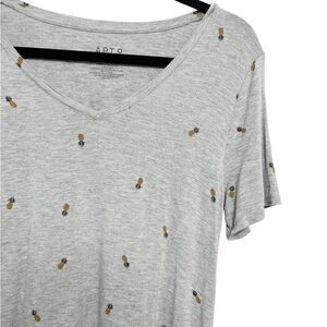 Apt. 9 Pineapple Short Sleeve V Neck Top Light Grey & Yellow Small